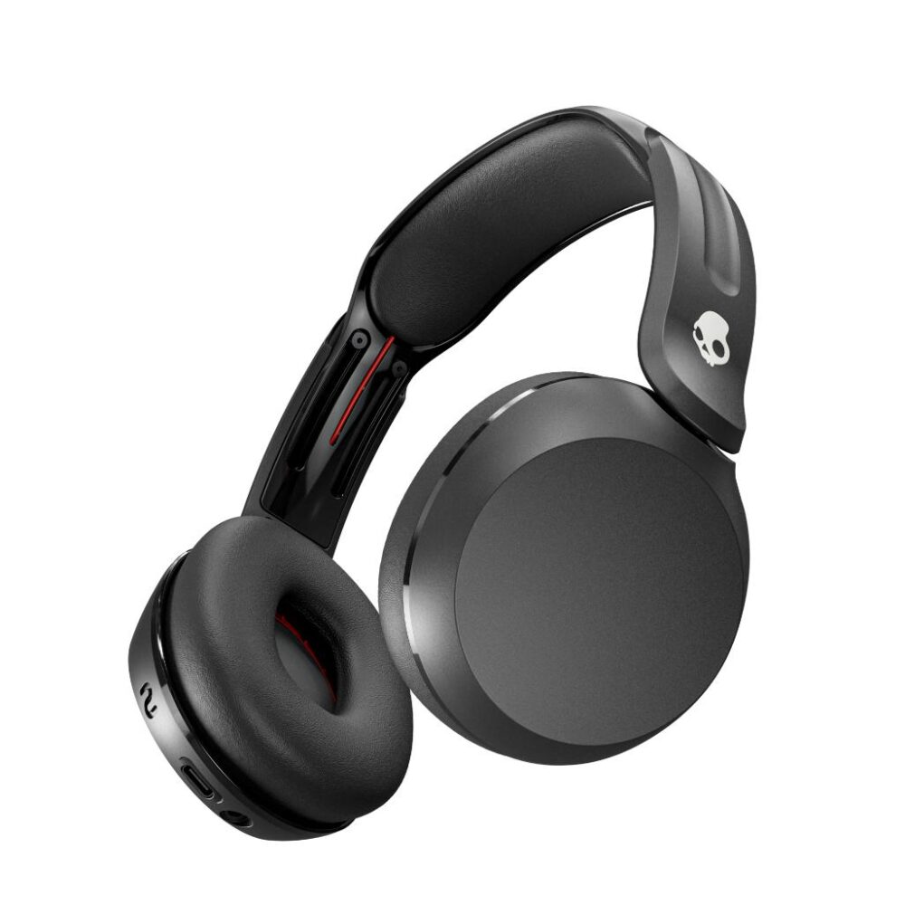 Skullcandy Icon 180 wireless headphones in True Black shown from an angled view.