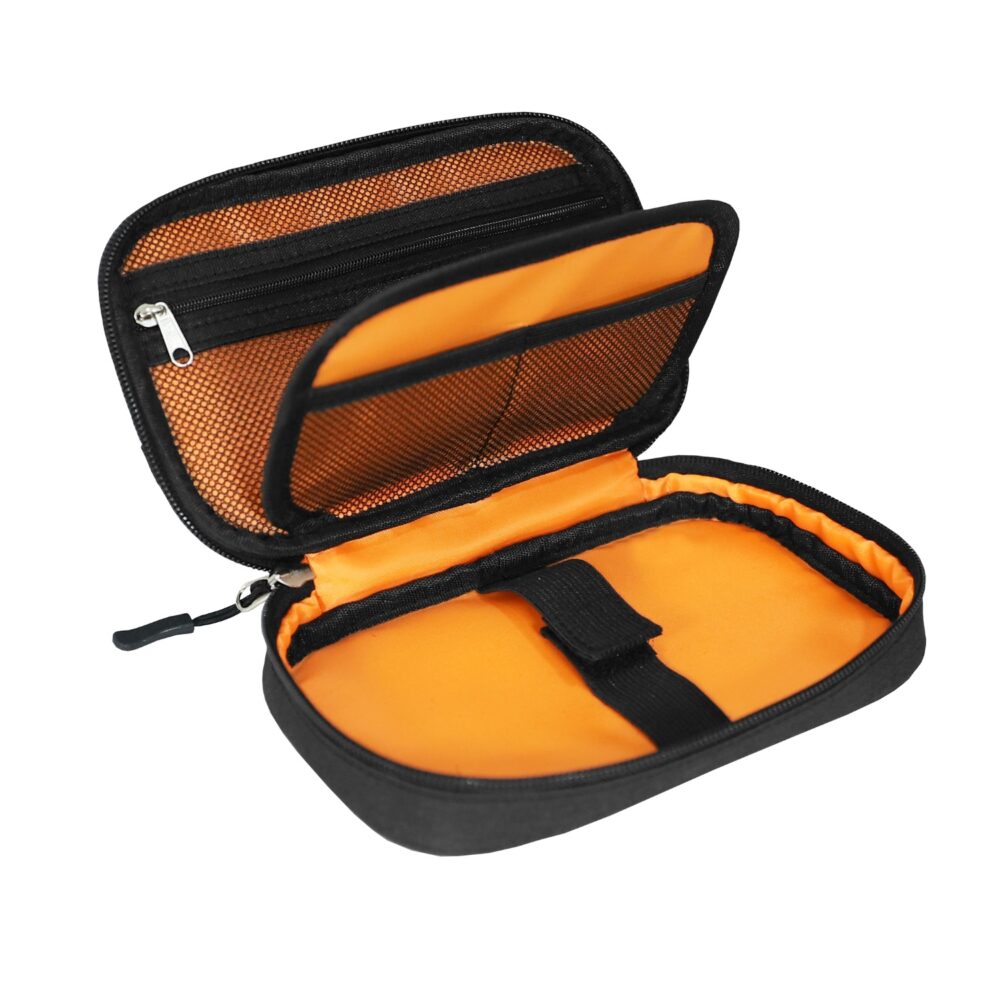 The Body Glove Tech Storage Bag keeps all your electronic accessories organized. It has Mesh & Zipper pockets and an arm strap.