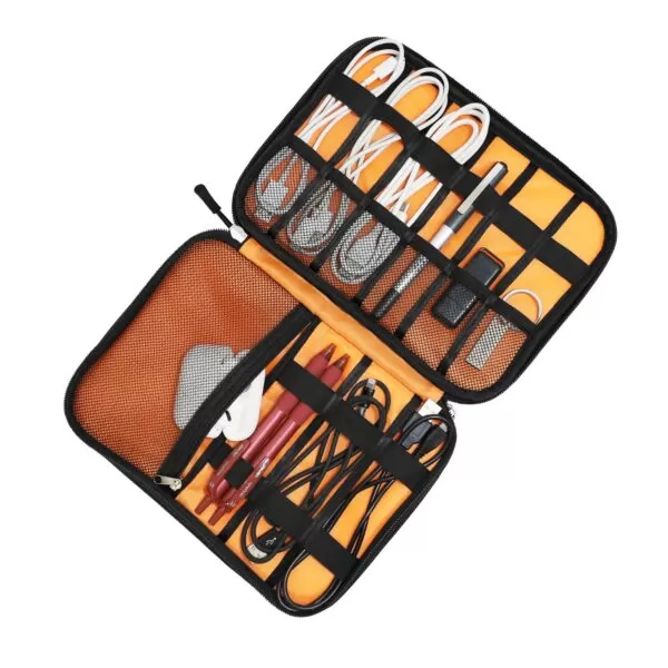 This medium size Body Glove Tech Storage Bag keeps all your electronic accessories organized.