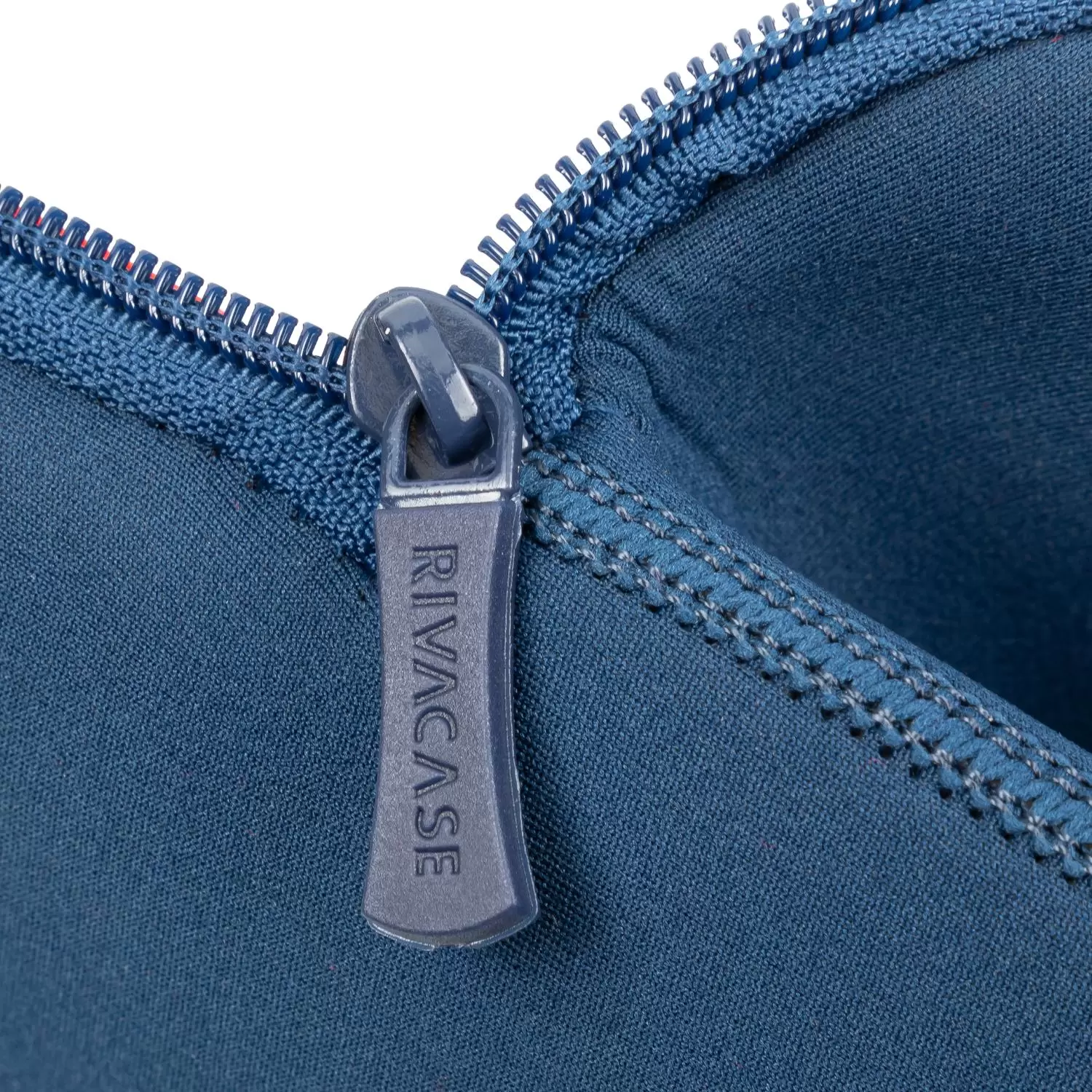 RIVACASE Antishock 15.6 inch Laptop Sleeve – Dark Blue - Image 7